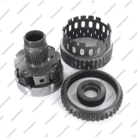 Планетарный редуктор передний в комплекте с 2 шестернями и ступицей (4 сателлита по 17 зубов)